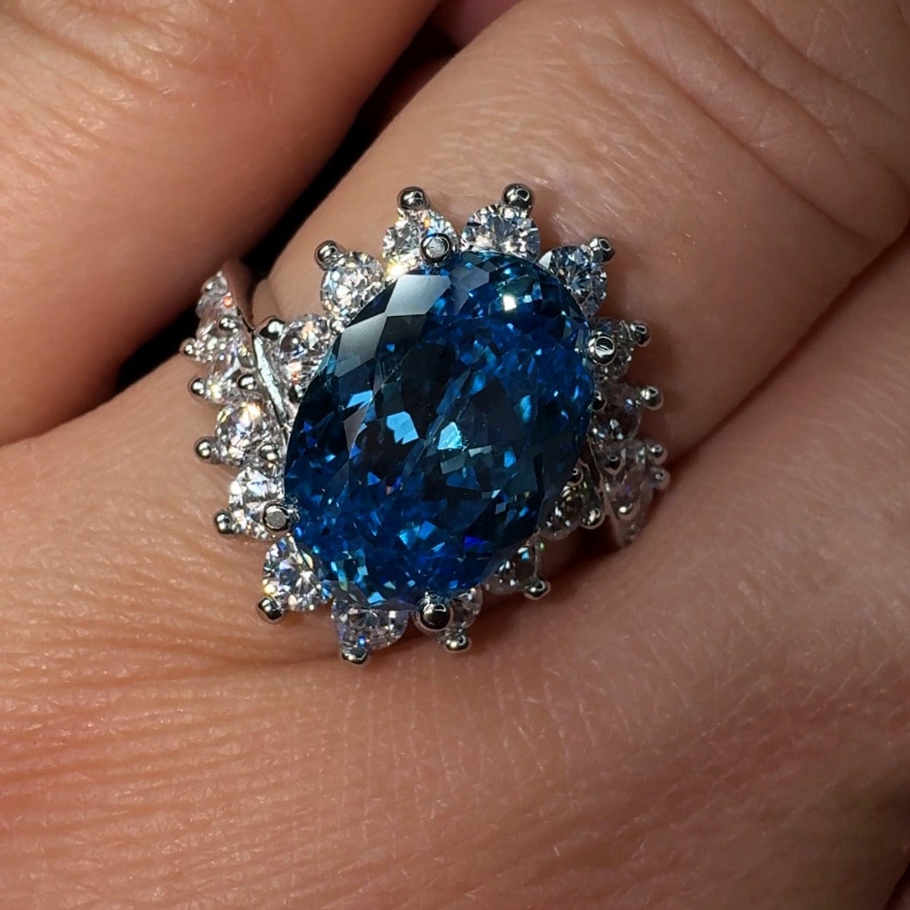 Anillo "Azul Celestial" - La Esencia del Cielo en Tus Manos - ELEGANT