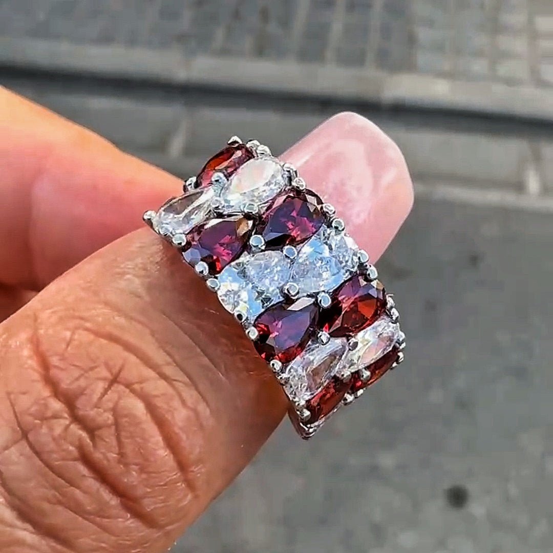 Armonía en Rojo y Blanco: Brillo y Pasión en Perfecta Combinación - ELEGANT