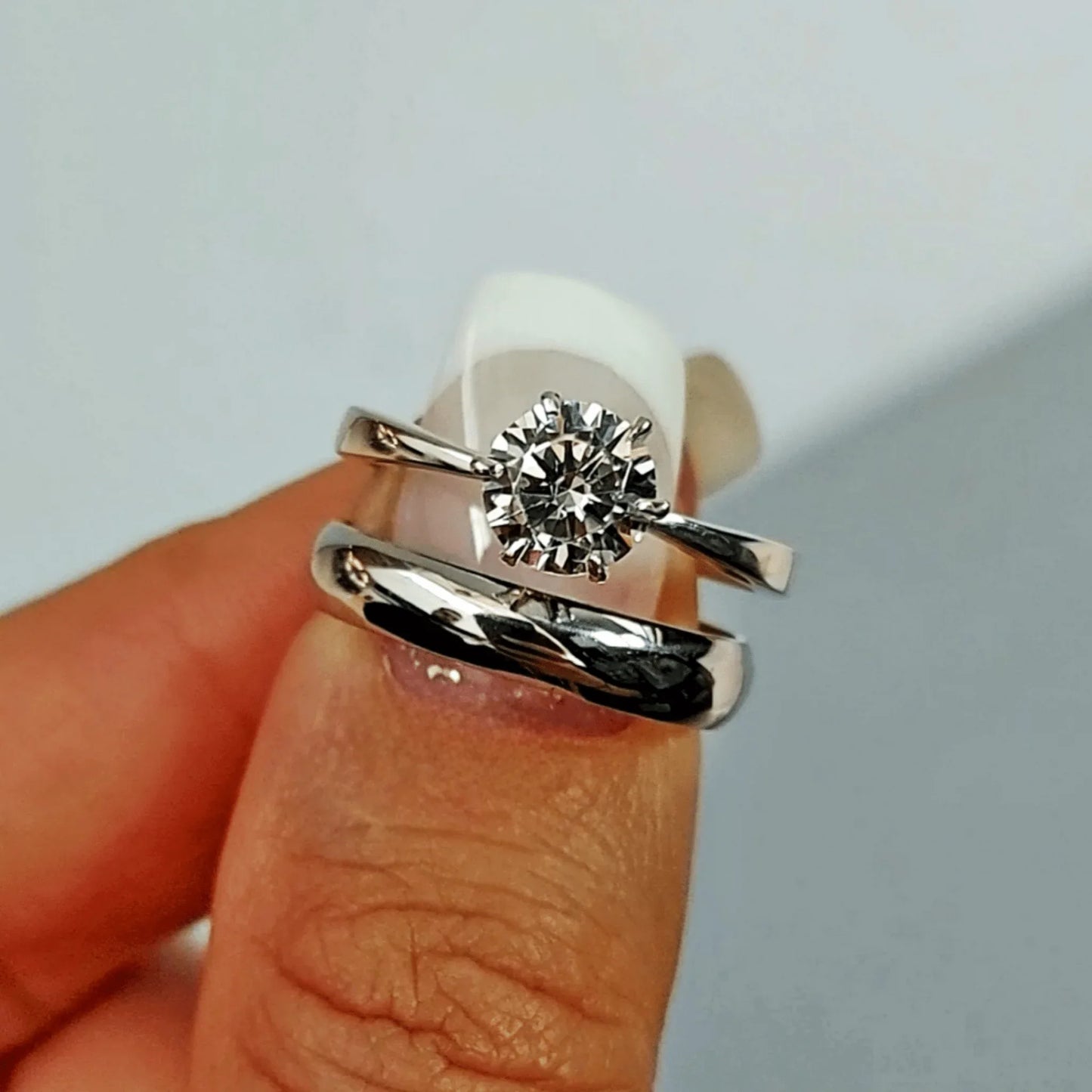 Elegancia y Pureza: Tu Conjunto de Plata de Primera Ley - ELEGANT