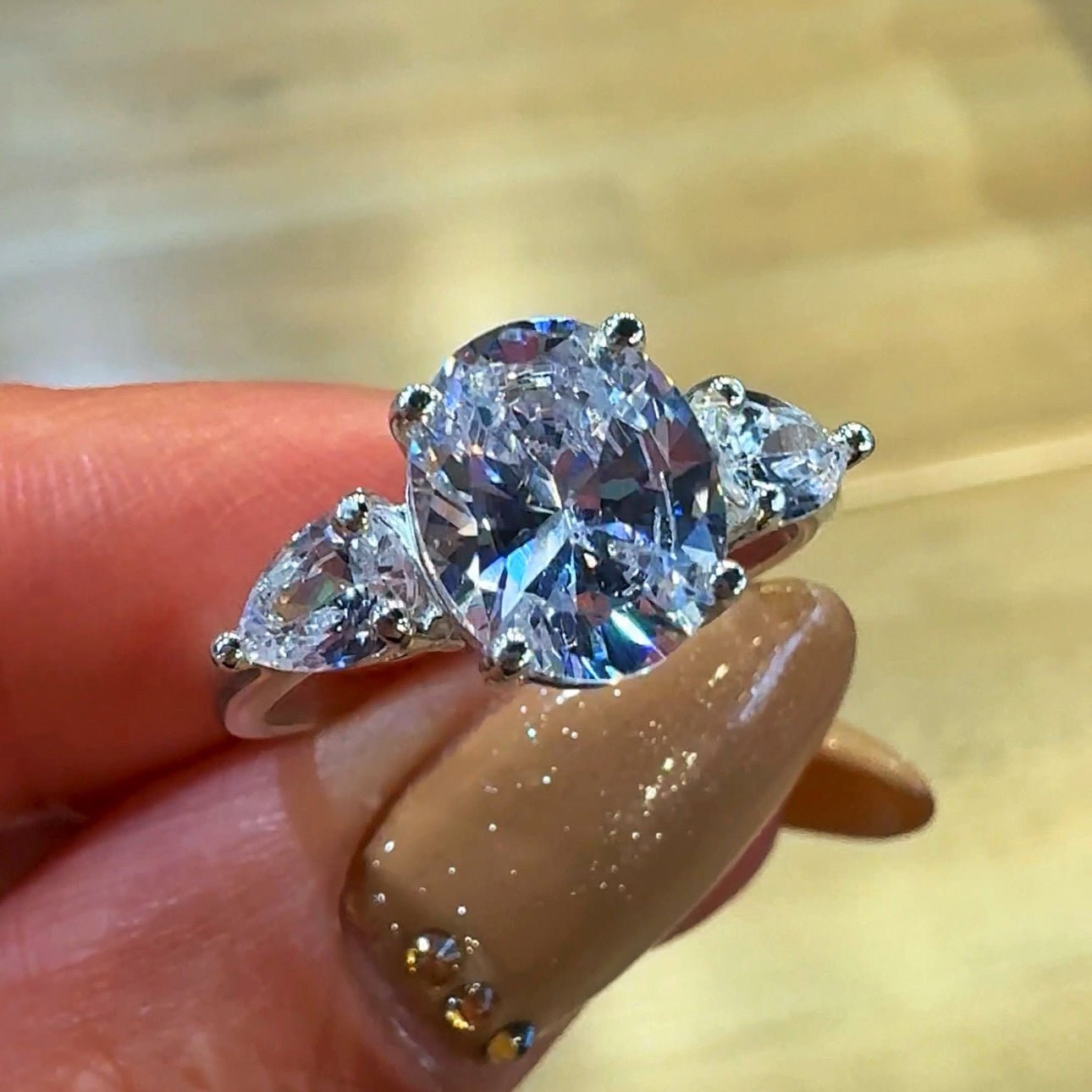 Elegancia Que Te Acompaña Siempre - ELEGANT